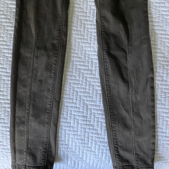 Hudson P collection maternity jeans - Picture 5 of 5